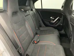 Mercedes-Benz A 200 - photo 10