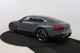 Audi RS e-tron GT - photo 8