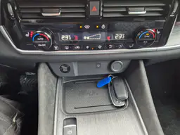 Nissan Qashqai - photo 28