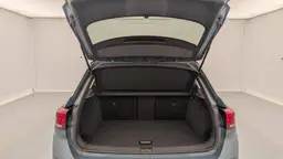 Volkswagen T-Roc - photo 11