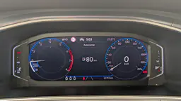 Volkswagen T-Roc - photo 22