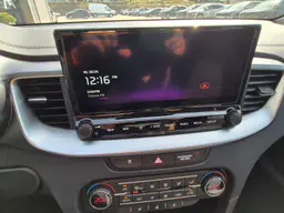 Kia Xceed - photo 16