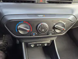Hyundai i20 - photo 13