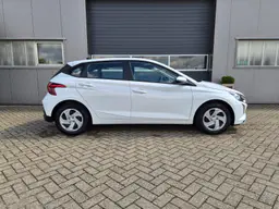 Hyundai i20 - photo 6