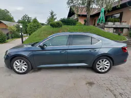 Skoda Superb - photo 5
