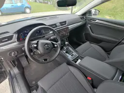 Skoda Superb - photo 10