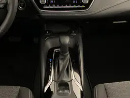 Toyota Corolla Touring Sports - photo 16