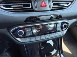 Hyundai i30 - photo 22