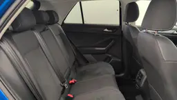 Volkswagen T-Roc - photo 17