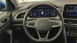 Volkswagen T-Roc - photo 21