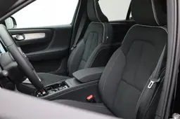 Volvo XC40 - photo 19