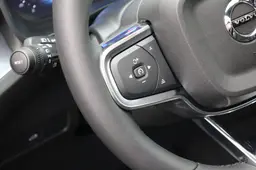Volvo XC40 - photo 30
