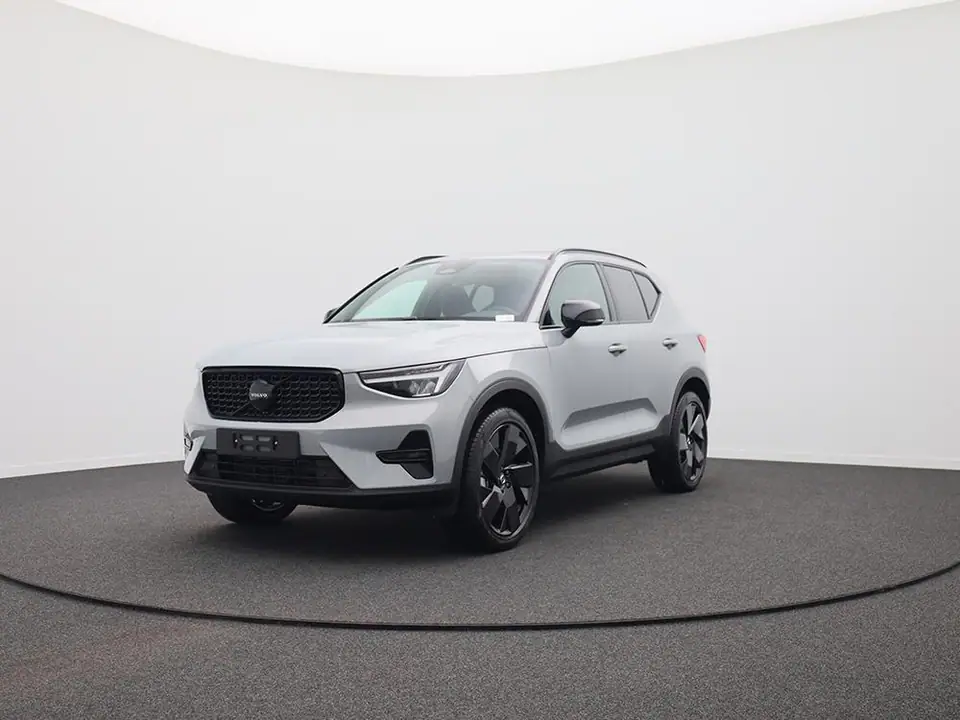 2026 Volvo XC40 Black Edition Plus