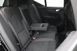 Volvo XC40 - photo 18