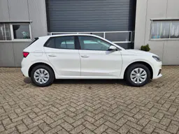 Skoda Fabia - photo 6