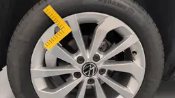 Volkswagen T-Roc - photo 26