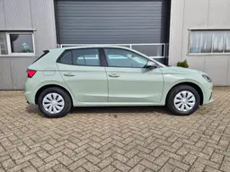 Skoda Fabia - photo 6