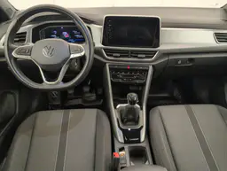 Volkswagen T-Roc - photo 12