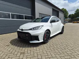 Toyota Yaris - photo 1