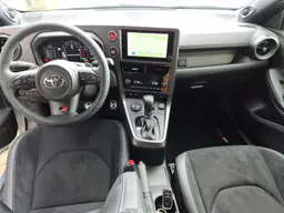 Toyota Yaris - photo 11