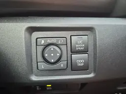 Toyota Yaris - photo 15