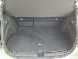 Toyota Yaris - photo 10