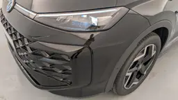 Volkswagen T-Roc - photo 24