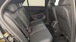 Volkswagen T-Roc - photo 10