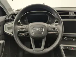 Audi Q3 - photo 14