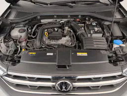 Volkswagen T-Roc - photo 20