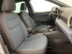 Seat Arona - photo 9
