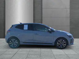 Renault Clio - photo 2