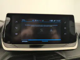 Peugeot 208 - photo 18