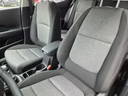 Kia Stonic - photo 11