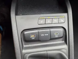 Kia Stonic - photo 24