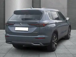 Mitsubishi Outlander - photo 3