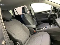 Volkswagen Tiguan - photo 17