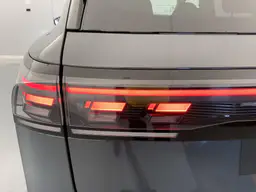 Volkswagen Tiguan - photo 19