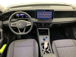 Volkswagen Tiguan - photo 39