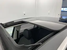 Volkswagen Tiguan - photo 24