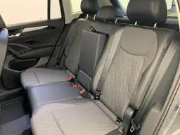 Volkswagen Tiguan - photo 25