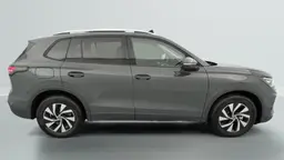 Volkswagen Tiguan - photo 8