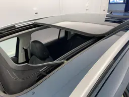 Volkswagen Tiguan - photo 26
