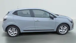 Renault Clio - photo 8