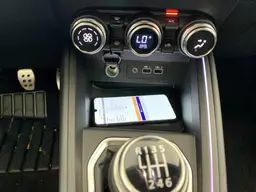 Renault Clio - photo 19