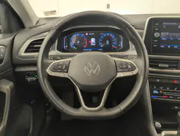 Volkswagen T-Roc - photo 13