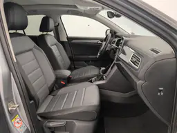 Volkswagen T-Roc - photo 9