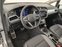 Volkswagen Touran - photo 15