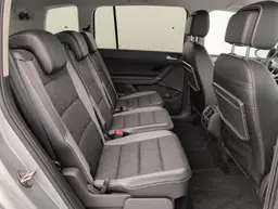 Volkswagen Touran - photo 10
