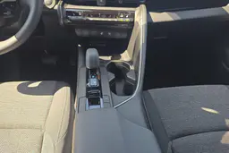 Toyota C-HR - photo 16